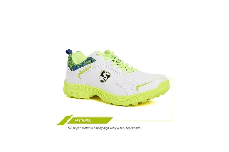 SG Savage Stud Cricket Shoes